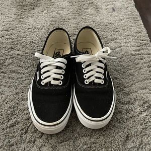 VANS Authentic (Black and white) shoes
